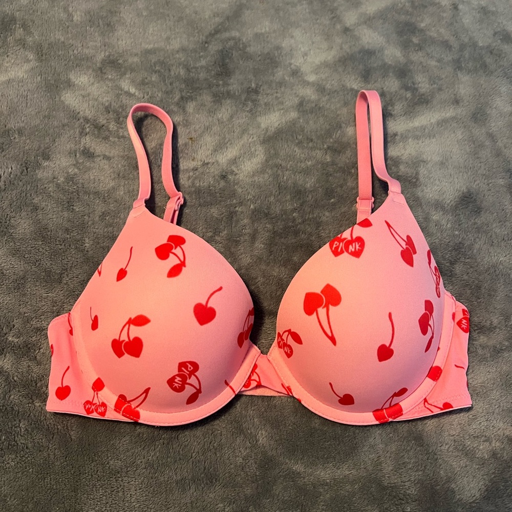 PINK Wear Everywhere Push Up bra